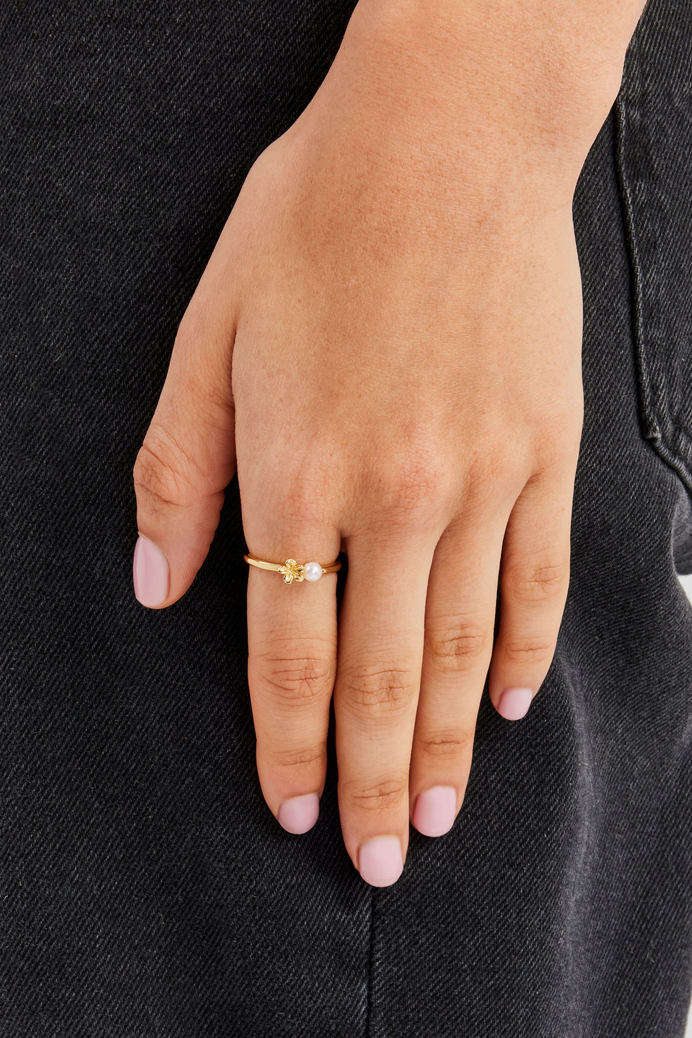 Flower and Freshwater Pearl Ring - 4mm